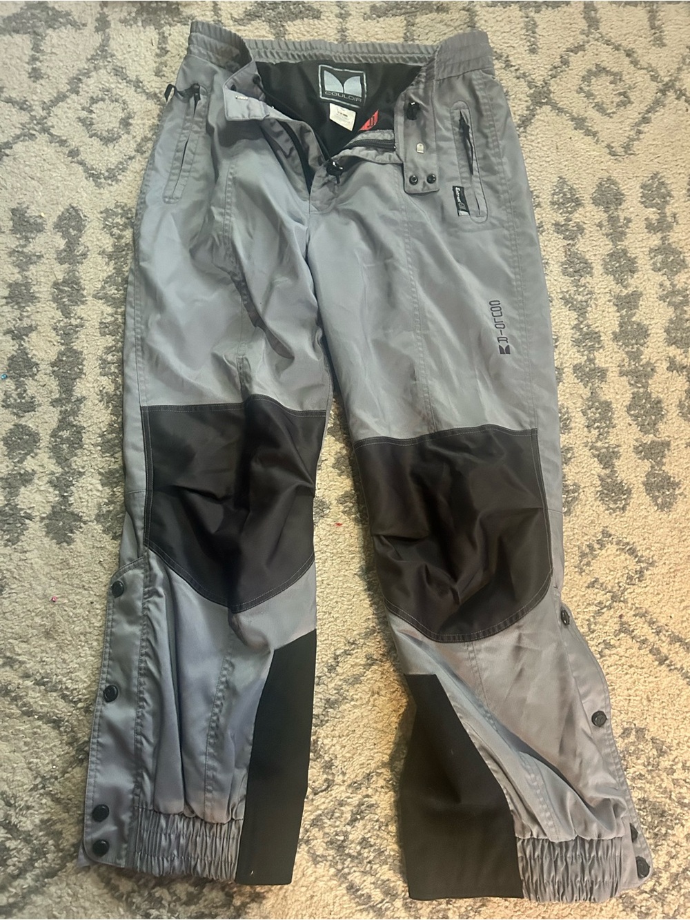 Gray and Black Ski Snowboard Pants – Performance Weatherproof Design
